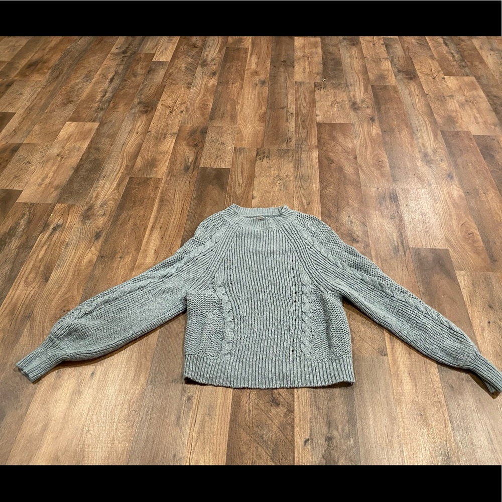 American Eagle sweater